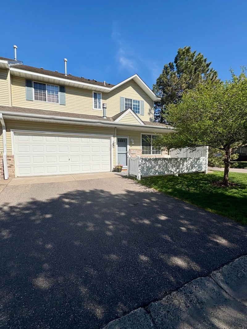 3128 Juniper Ln #F, Woodbury, MN 55125