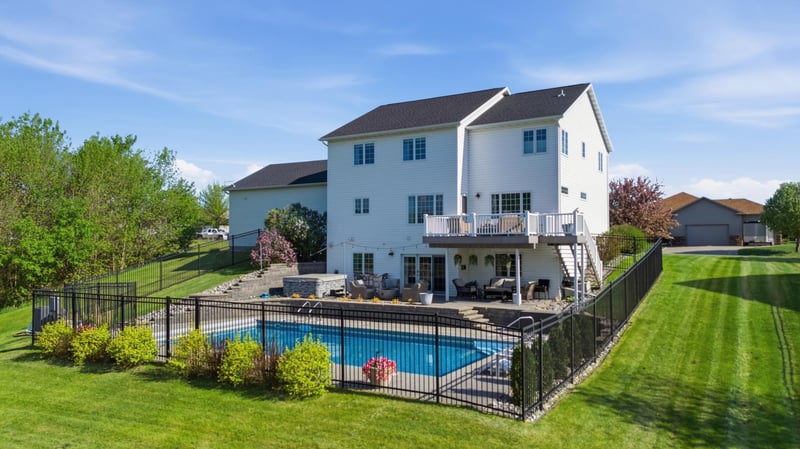 2309 Hillcrest Ln, Hawley, MN 56549