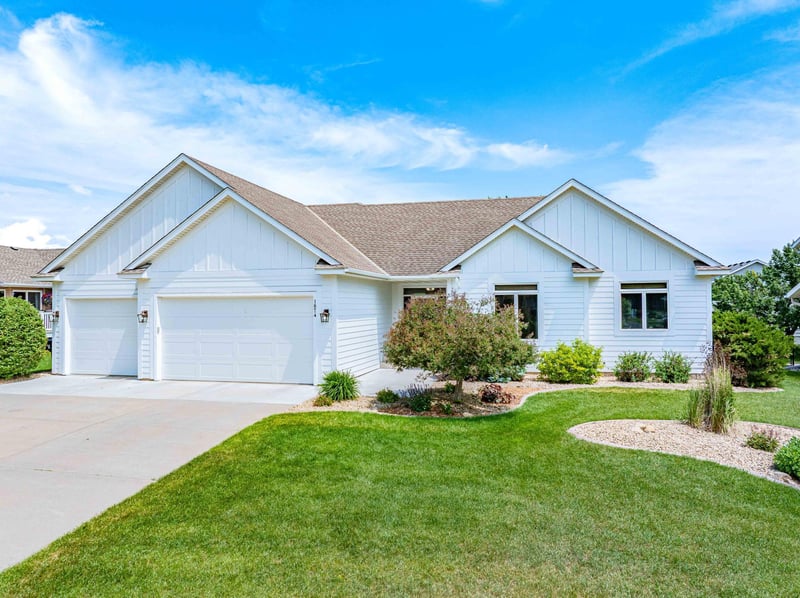 1874 Tierney Dr, Hastings, MN 55033