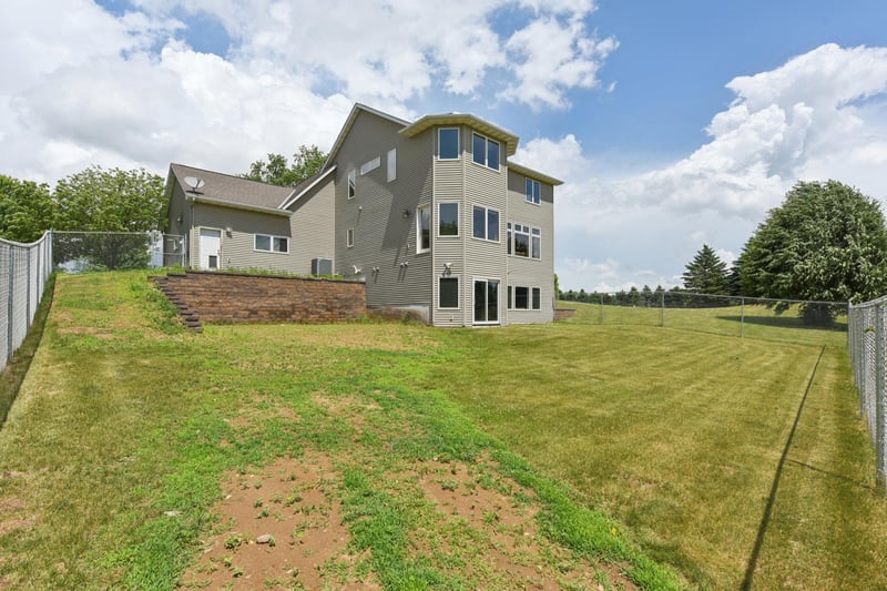12621 246th St, Chisago City, MN 55013