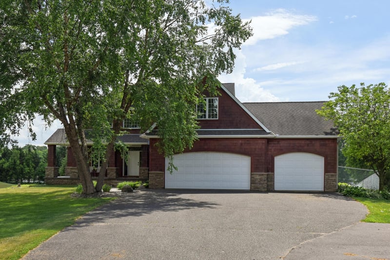 12621 246th St, Chisago City, MN 55013