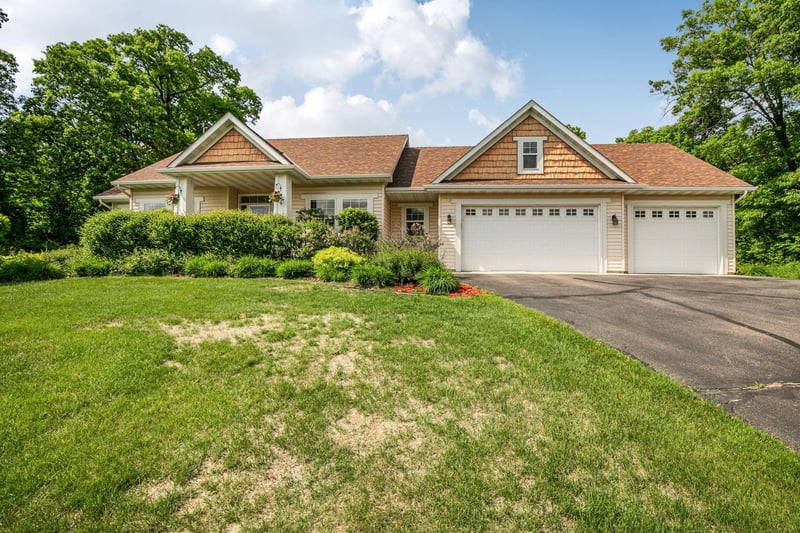 5638 Garden Hills Ln, Saint Cloud, MN 56301