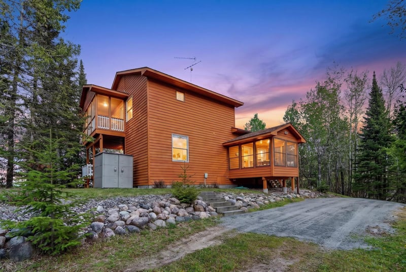 51446 Pine Point Rd, Bigfork, MN 56628