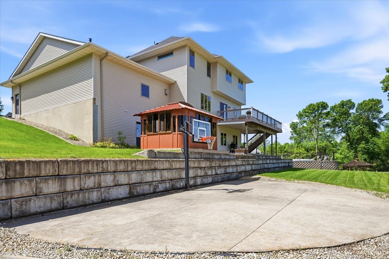 101 Gibson Ct, Buffalo, MN 55313