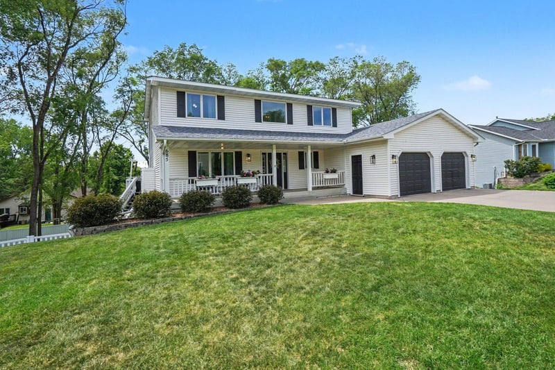 685 Flora Sq, Prescott, WI 54021
