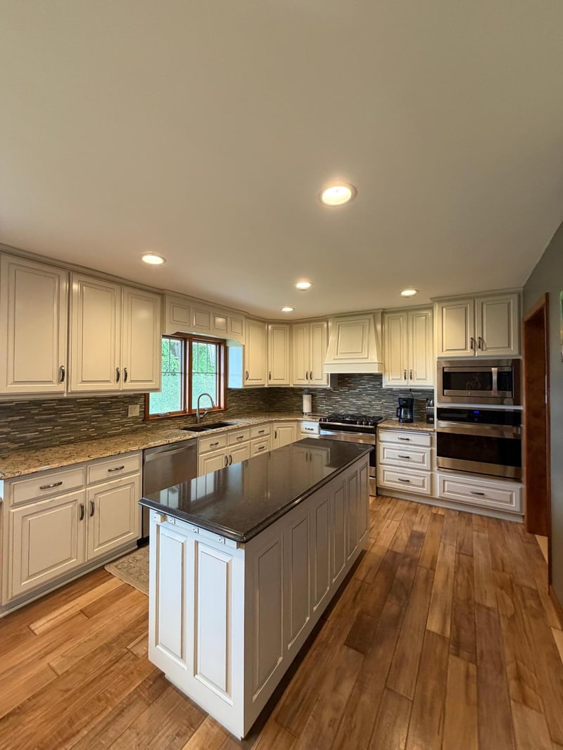 306 S Fairview Dr, Luverne, MN 56156