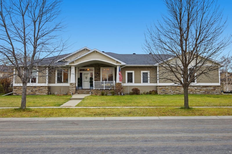 3847 43rd Ave S, Moorhead, MN 56560