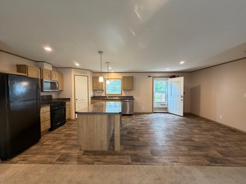 751 Dewey St, Walnut Grove, MN 56180