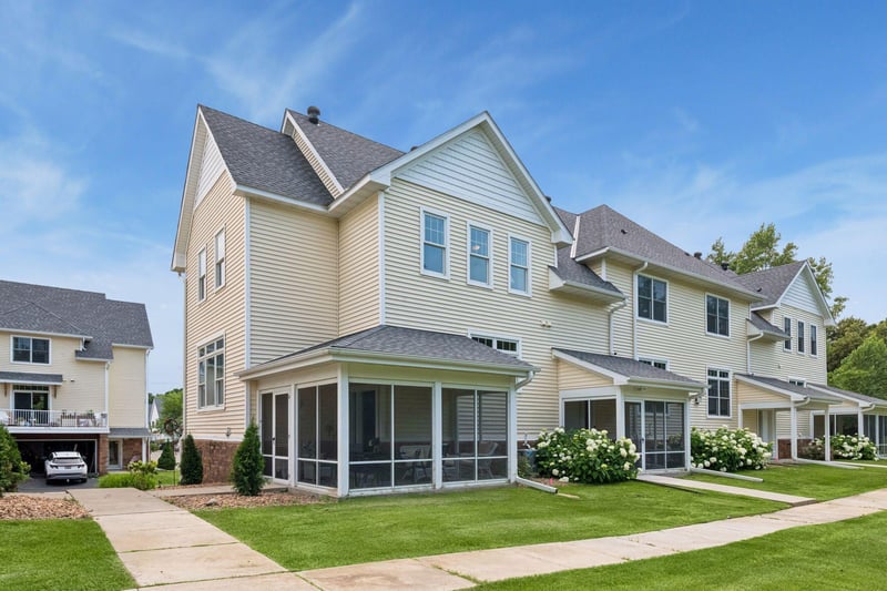 5750 Village Trl, Mound, MN 55364