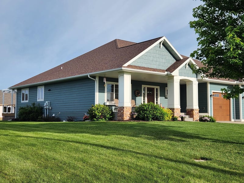 731 St James Cir, Litchfield, MN 55355