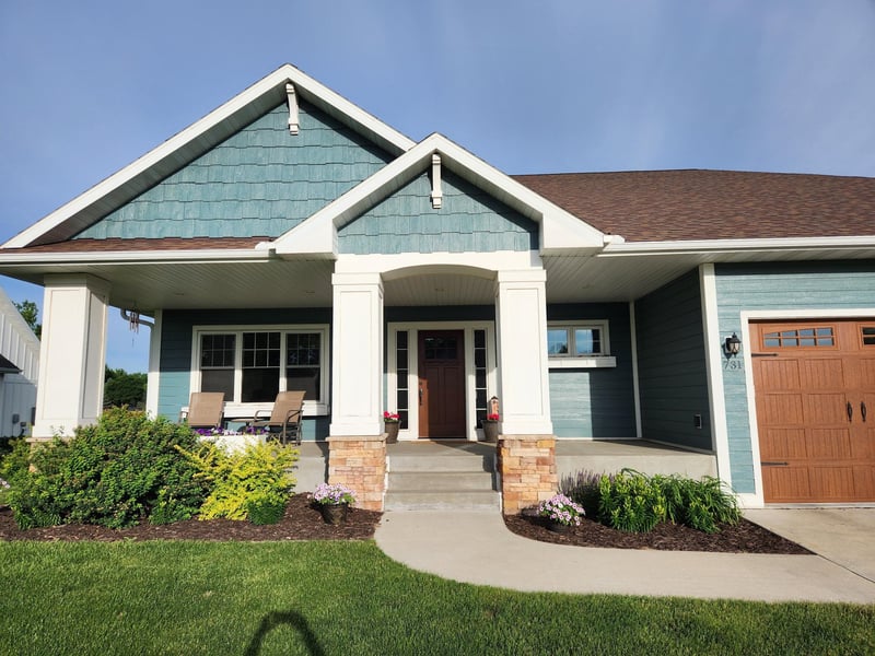 731 St James Cir, Litchfield, MN 55355