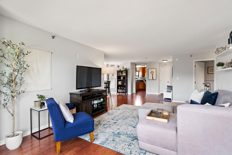 3131 Excelsior Blvd #713, Minneapolis, MN 55416