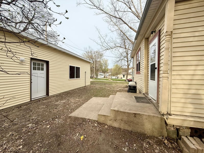 227 1st Ave SE, Glenwood, MN 56334