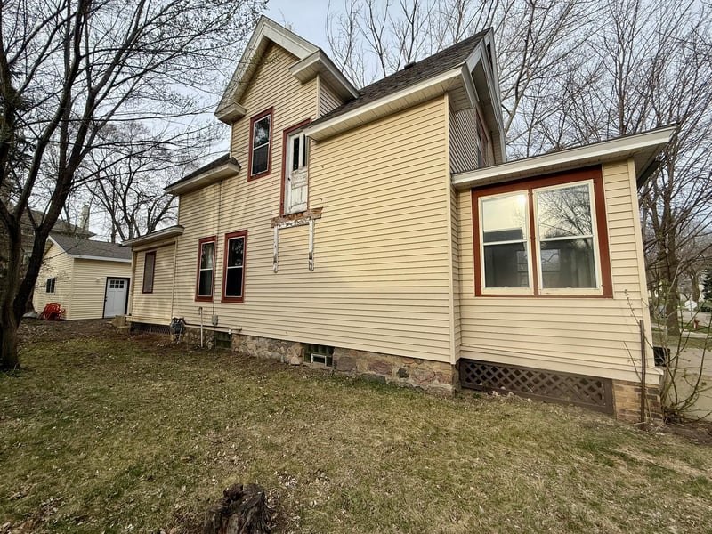 227 1st Ave SE, Glenwood, MN 56334
