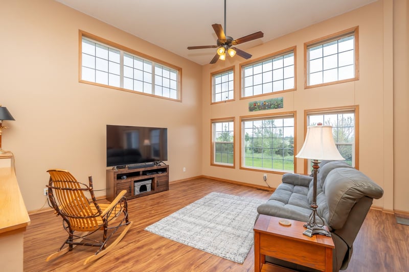 2395 Alysheba Ct, Shakopee, MN 55379