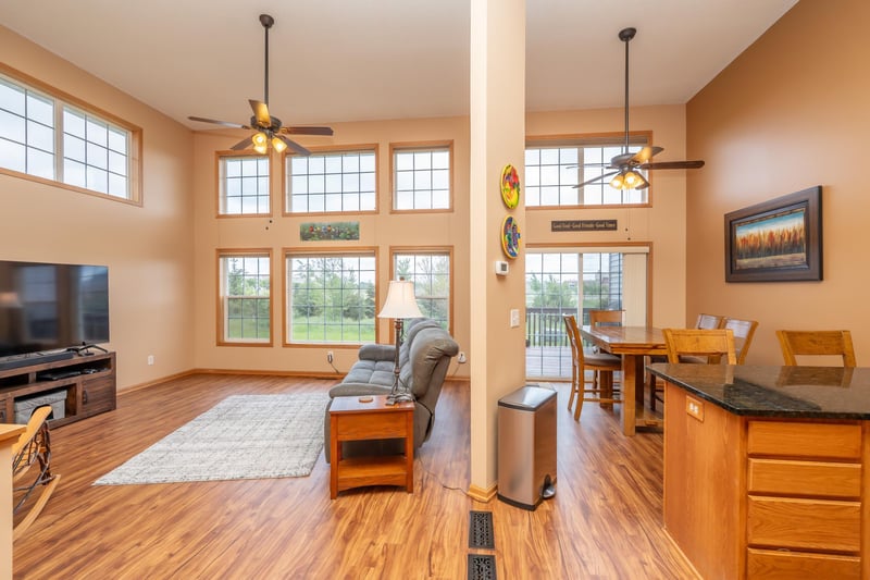 2395 Alysheba Ct, Shakopee, MN 55379