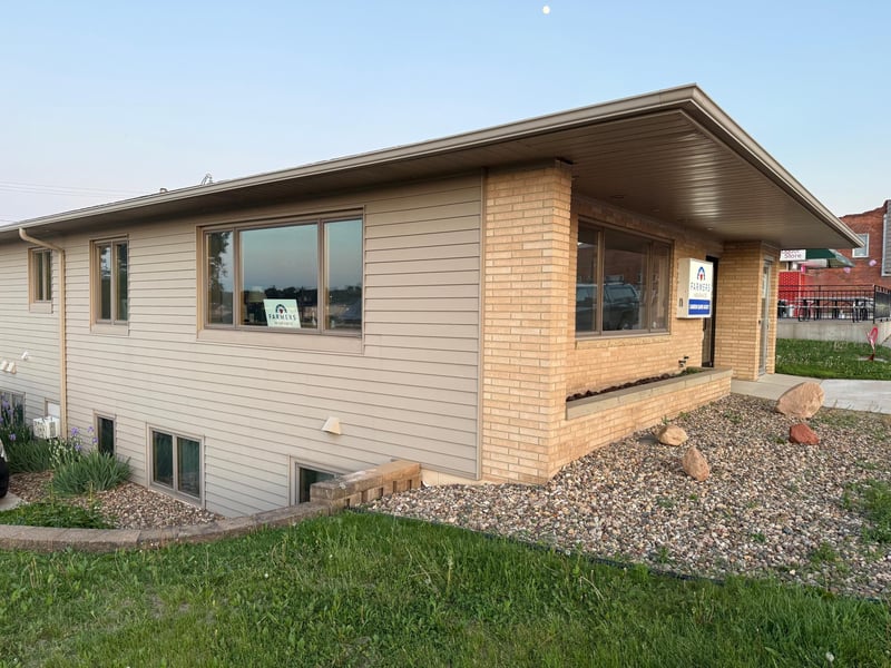 101 S Main St, Pine Island, MN 55963