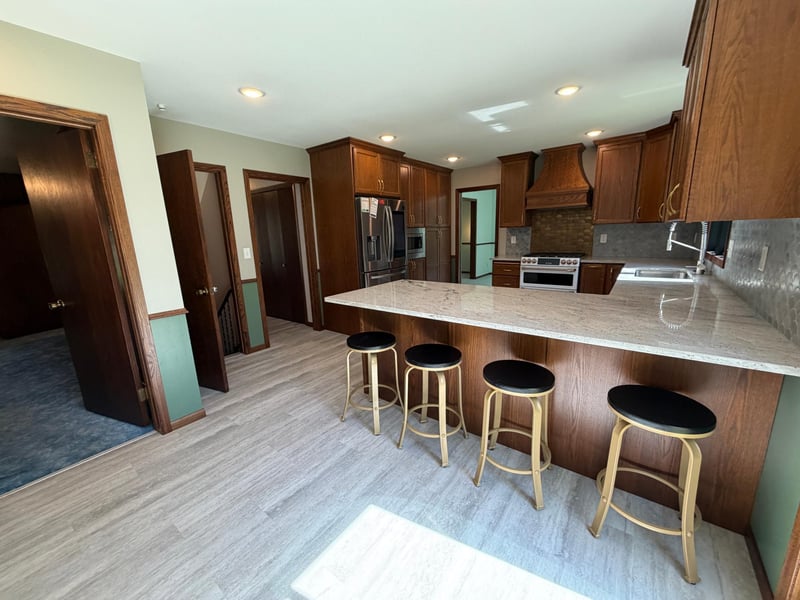 814 11th Ave SE, Roseau, MN 56751
