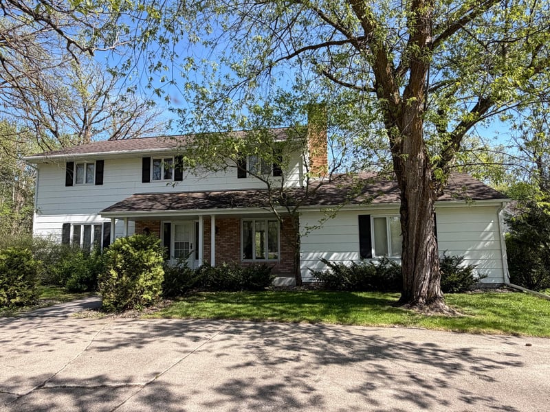 814 11th Ave SE, Roseau, MN 56751