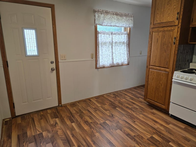 203 Thomas Ave, Worthington, MN 56187