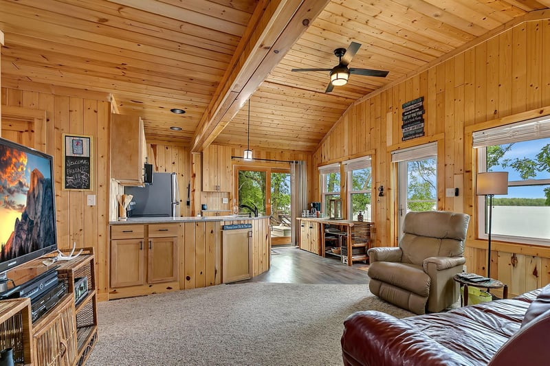 7259 100th Ave SE, Clear Lake, MN 55319