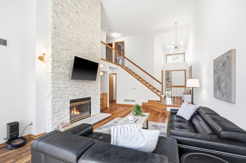 6263 Sequoia Cir, Eden Prairie, MN 55346
