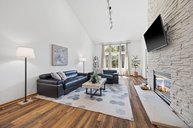 6263 Sequoia Cir, Eden Prairie, MN 55346