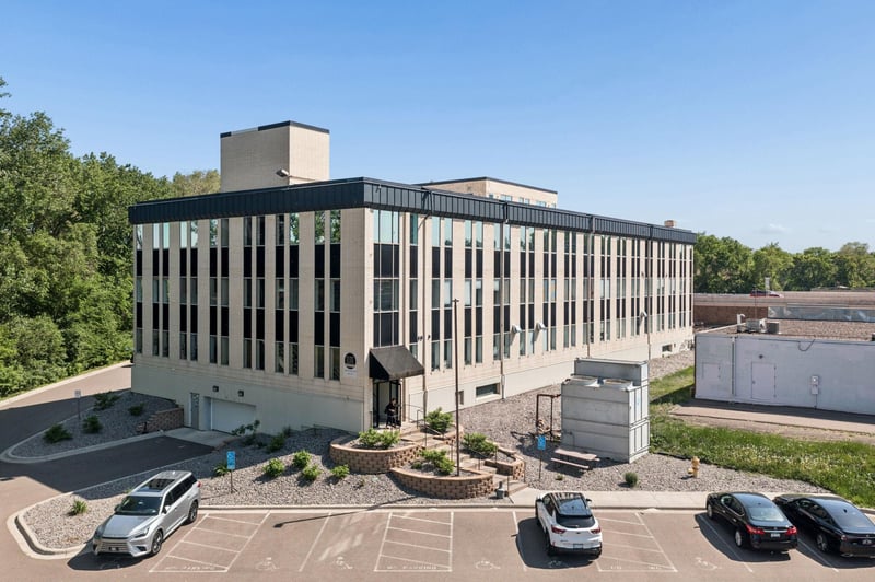 10700 Highway 55, Plymouth, MN 55441