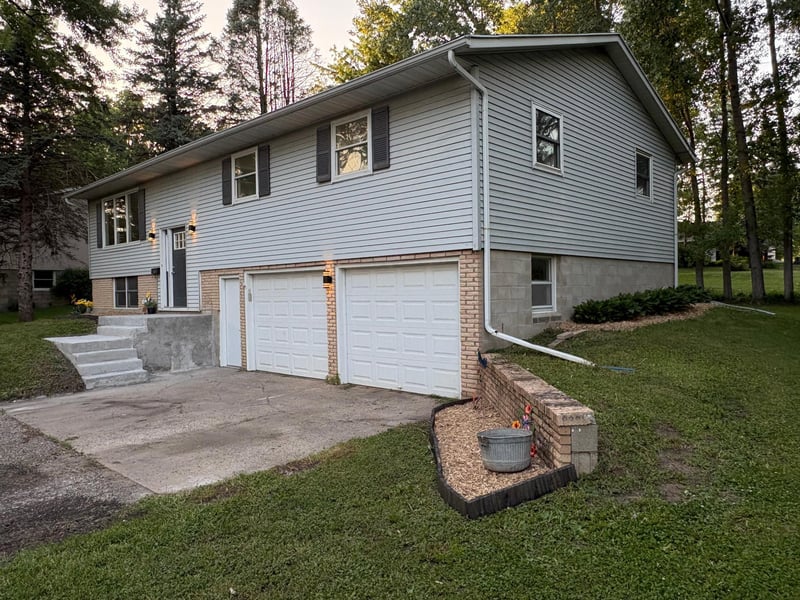 306 W North St, Janesville, MN 56048