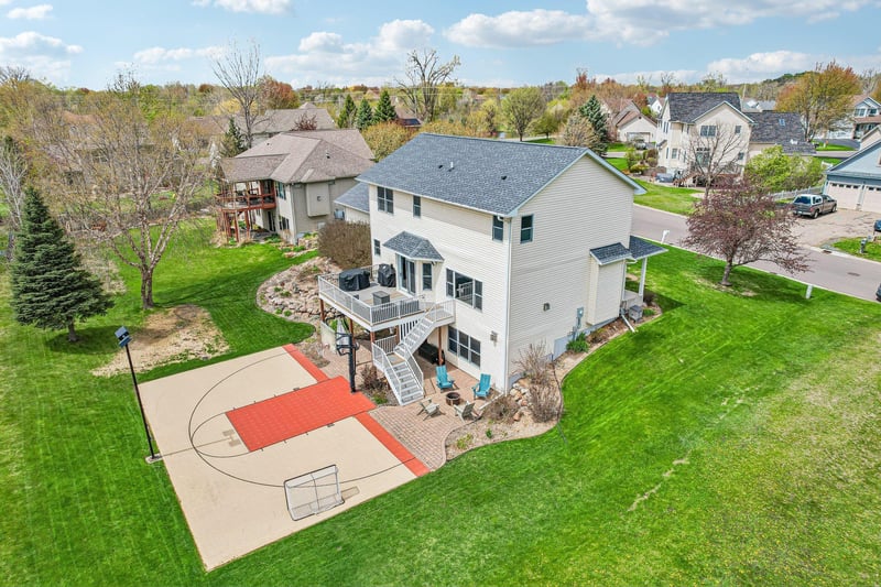 2608 Sandterra Cir, White Bear Twp, MN 55110
