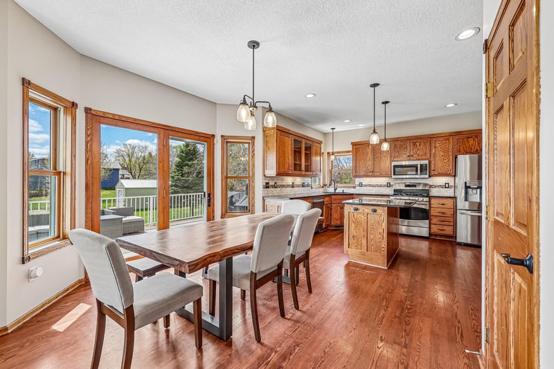 2608 Sandterra Cir, White Bear Twp, MN 55110