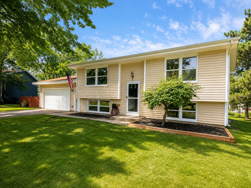 4653 152nd Ct, Apple Valley, MN 55124