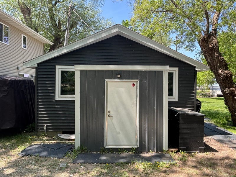1606 E Lake St, Osakis, MN 56360