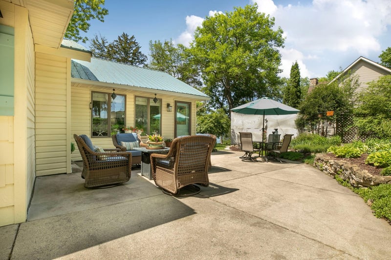 11587 Kimball Ave NW, Annandale, MN 55302