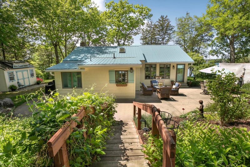 11587 Kimball Ave NW, Annandale, MN 55302
