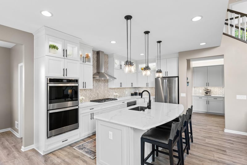 16920 Reeder Rg, Eden Prairie, MN 55347