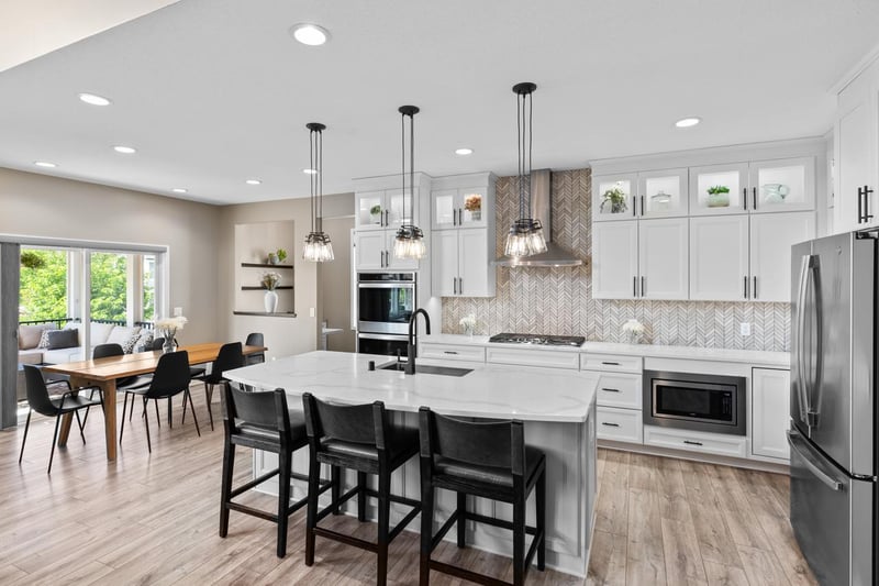 16920 Reeder Rg, Eden Prairie, MN 55347