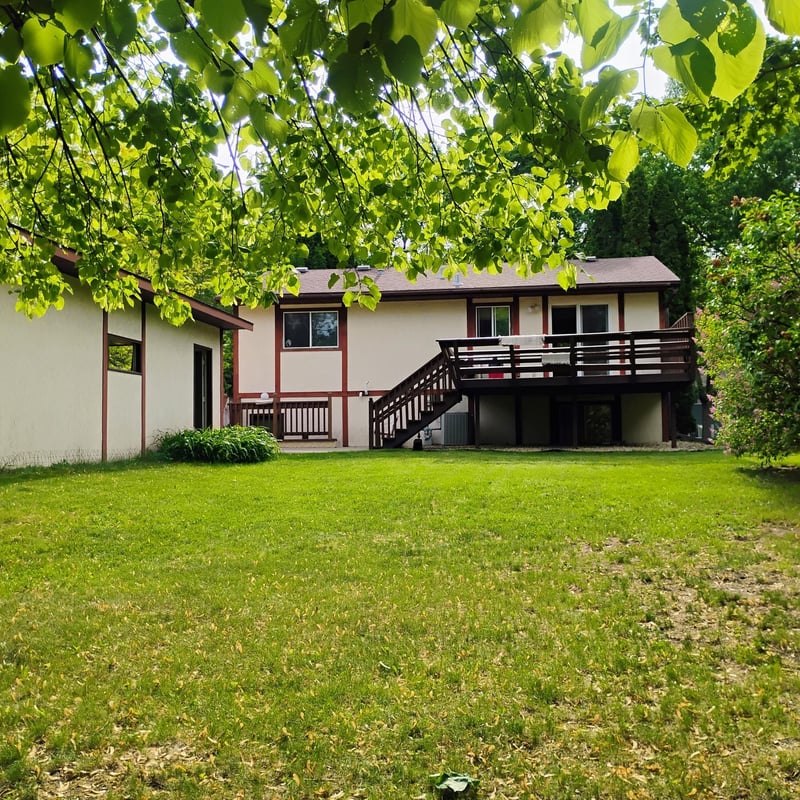 876 Pearl View Dr, Sauk Rapids, MN 56379