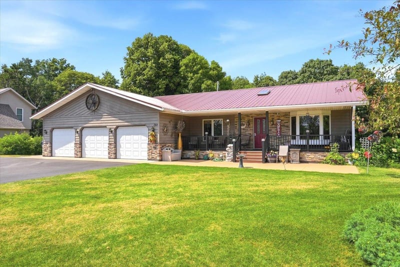 W744 Golfview Dr, Spring Valley, WI 54767