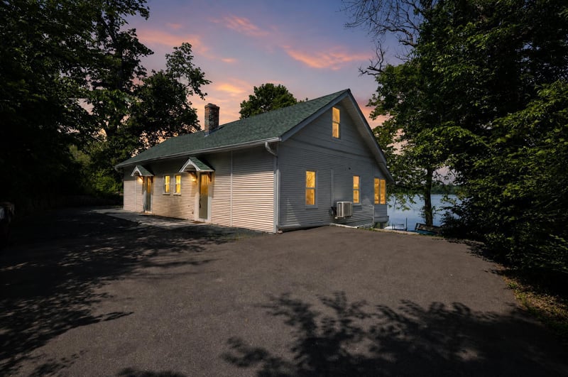 2627 Commerce Blvd, Mound, MN 55364