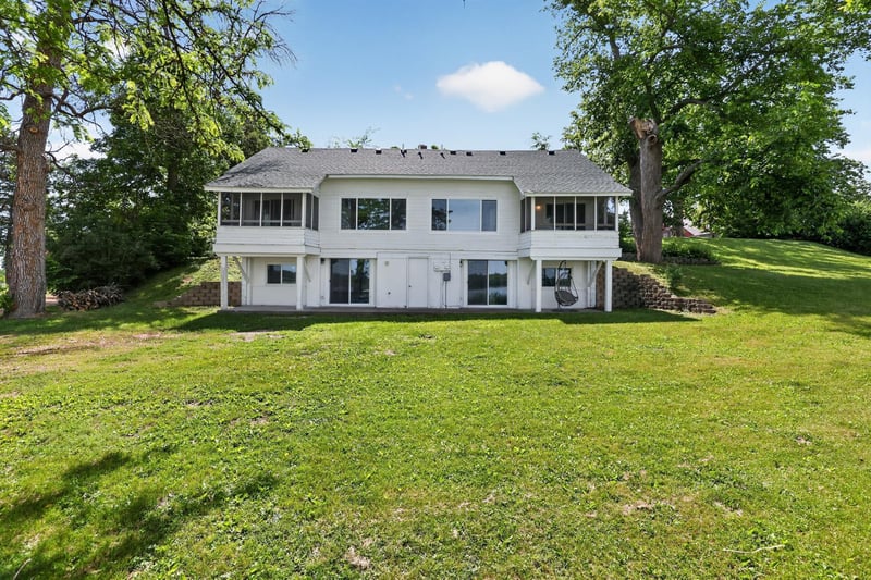2627 Commerce Blvd, Mound, MN 55364