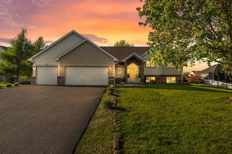 19855 Burlington Pa, Farmington, MN 55024