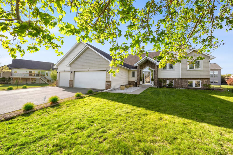 19855 Burlington Pa, Farmington, MN 55024