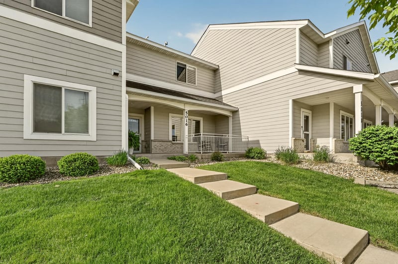 5016 Harvest Lake Dr NW, Rochester, MN 55901