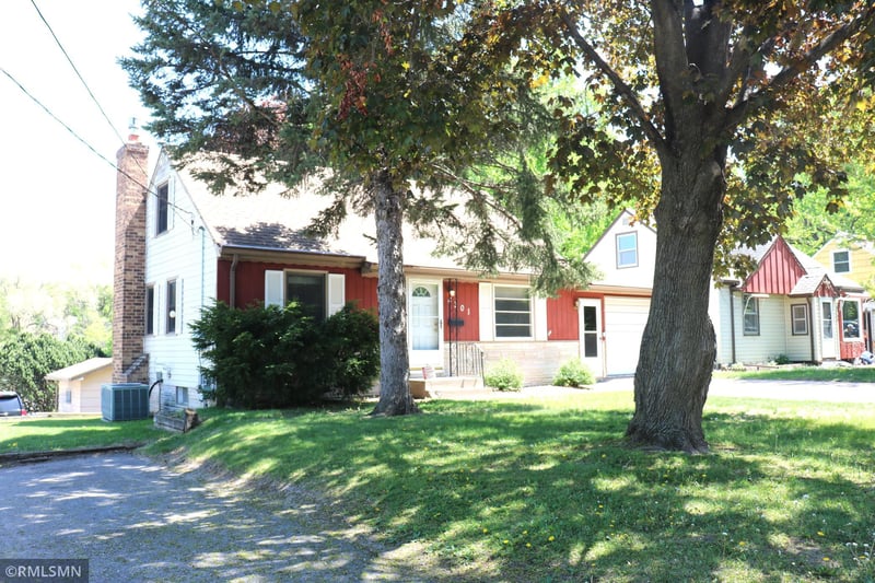 4301 2nd St NE, Columbia Heights, MN 55421