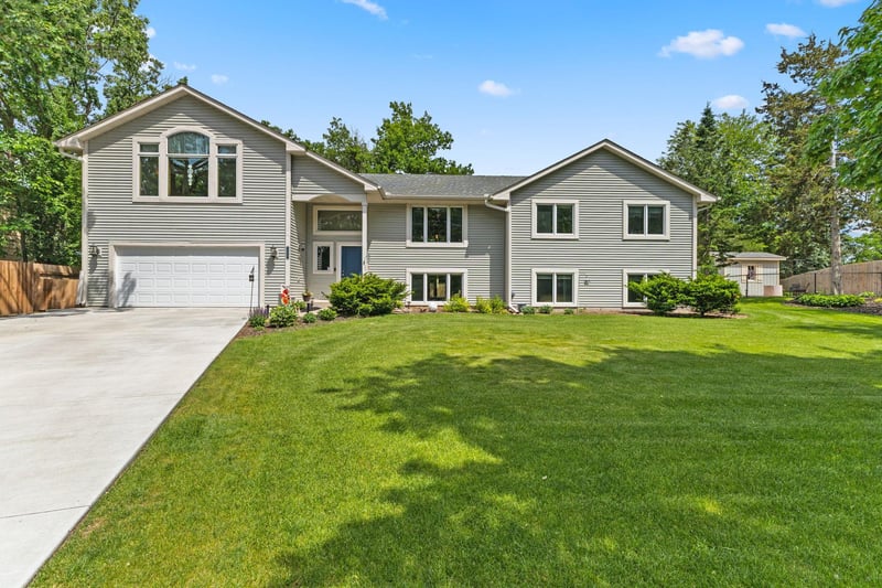 12347 Magnolia Cir NW, Coon Rapids, MN 55448