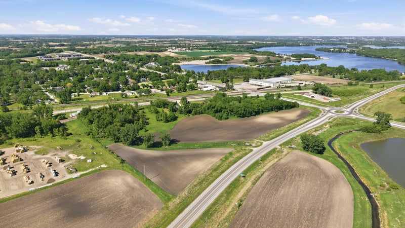 3077 Us 12, Willmar, MN 56201