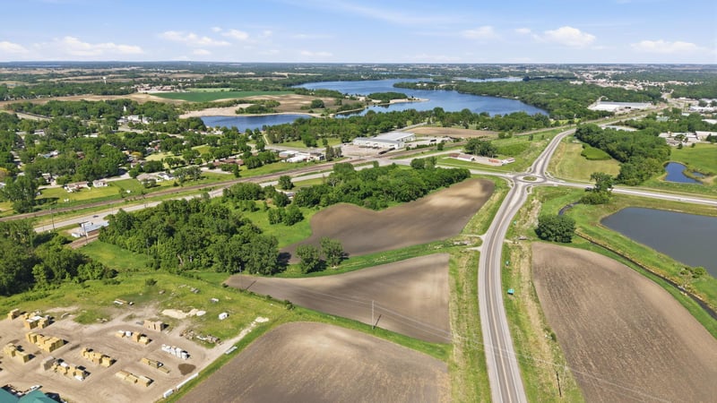 3077 Us 12, Willmar, MN 56201