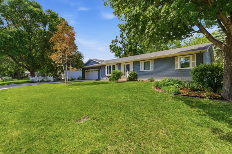 608 26th Ave SW, Willmar, MN 56201