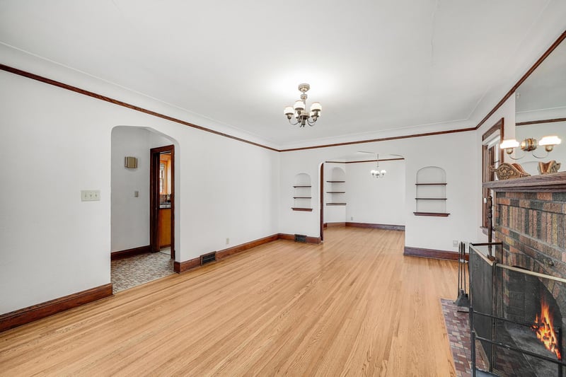 1525 Asbury St, Saint Paul, MN 55108